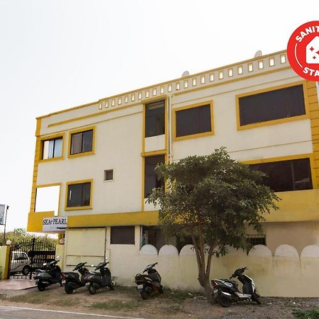 ויסאקפאטנם Oyo 69511 Hotel Sea E Pearl מראה חיצוני תמונה
