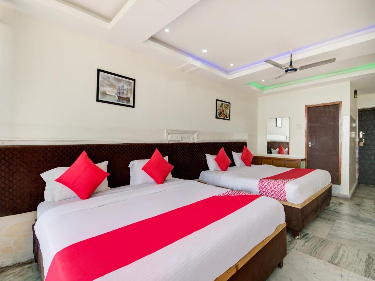 ויסאקפאטנם Oyo 69511 Hotel Sea E Pearl מראה חיצוני תמונה