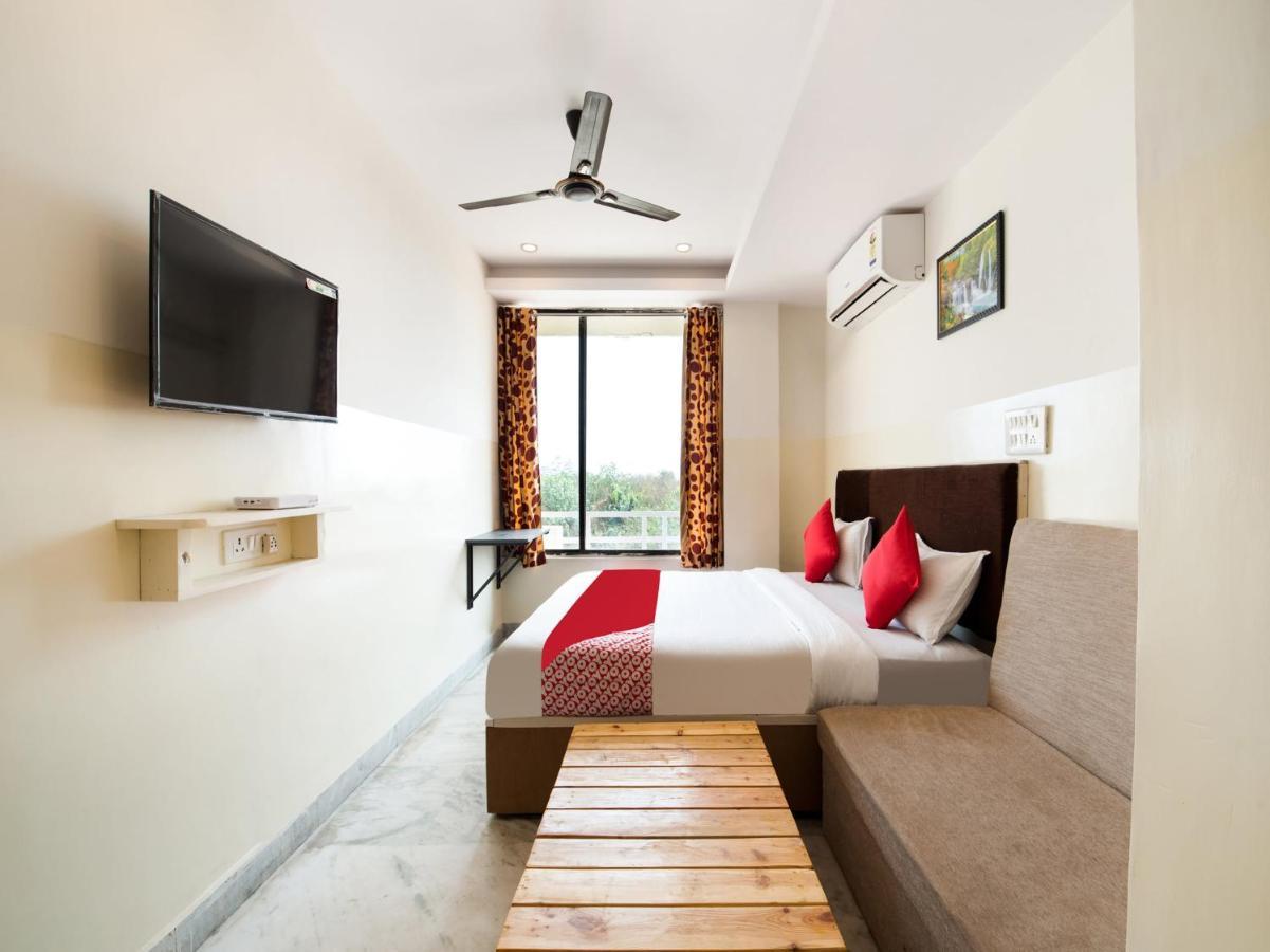 ויסאקפאטנם Oyo 69511 Hotel Sea E Pearl מראה חיצוני תמונה