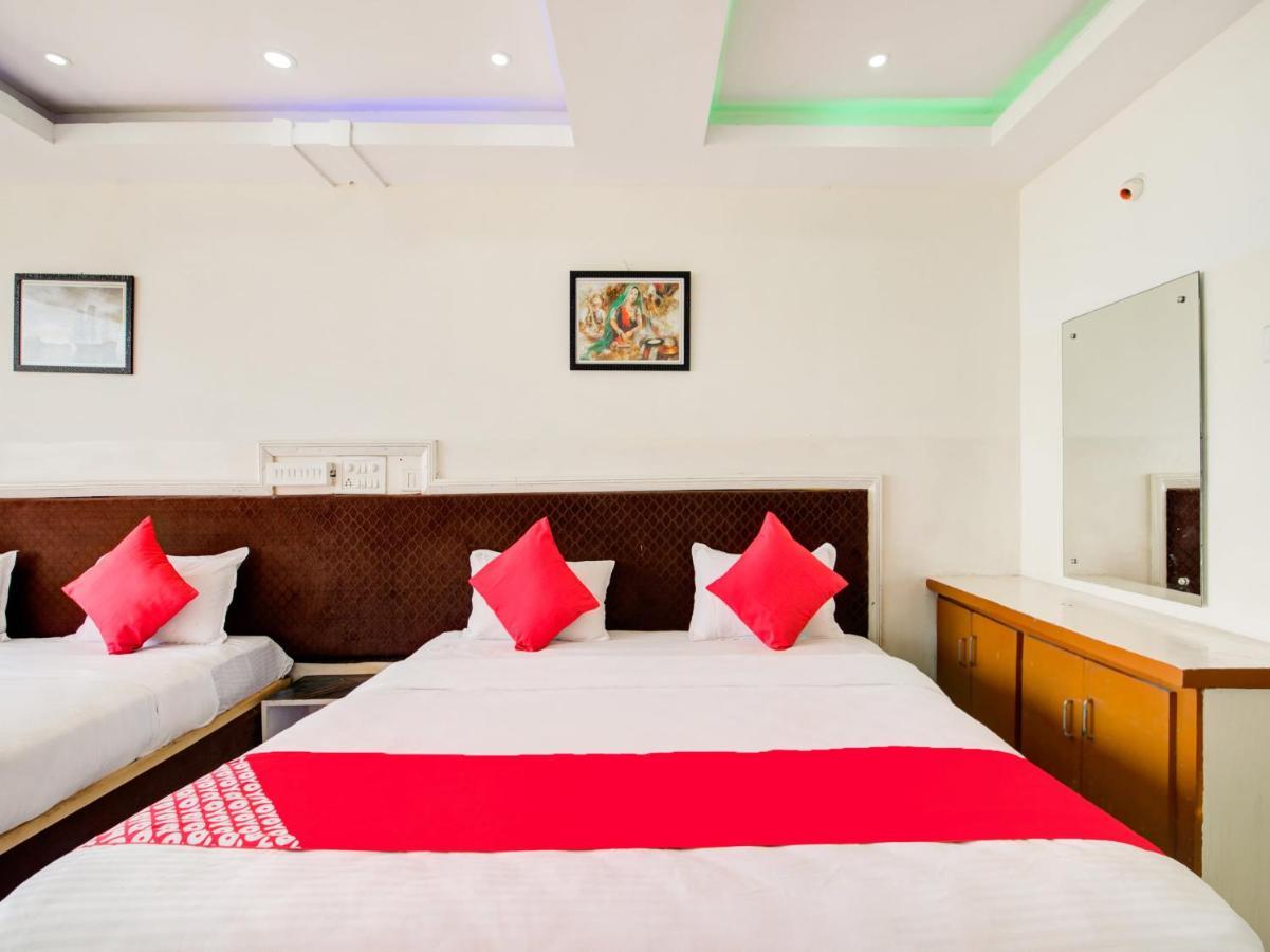 ויסאקפאטנם Oyo 69511 Hotel Sea E Pearl מראה חיצוני תמונה